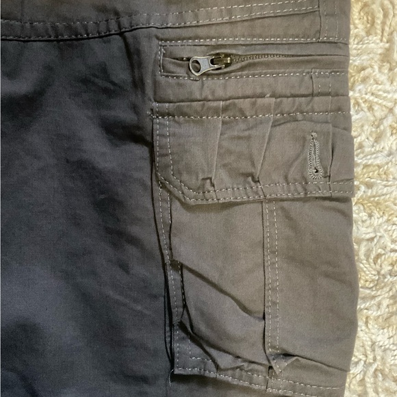 Men’s size 34 carpenter cargo style shorts W34 - Picture 3 of 5